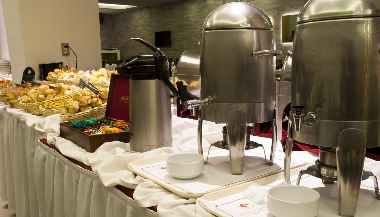 Hotel Atlantico Travel Copacabana Rio de Janeiro Esterno foto Breakfast buffet