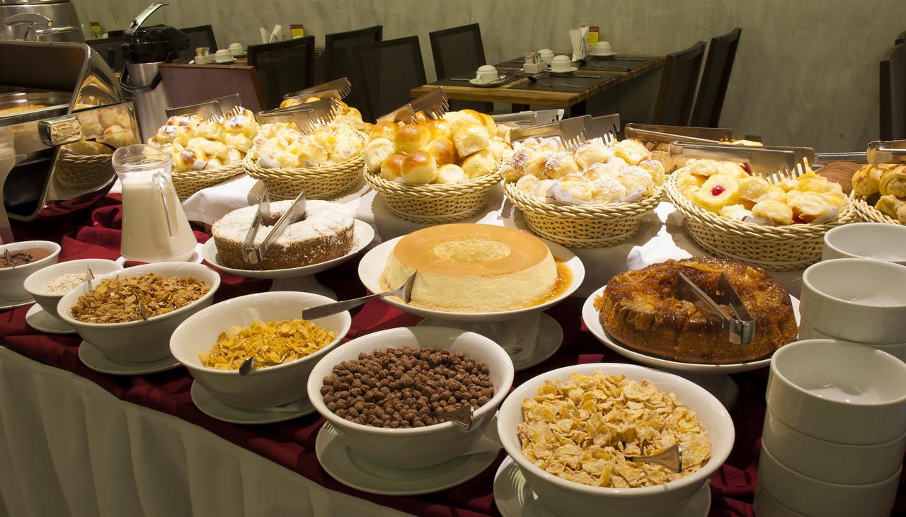Hotel Atlantico Travel Copacabana Rio de Janeiro Esterno foto Breakfast buffet